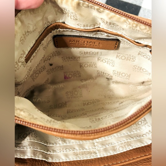 Michael Kors Tan Crossbody Bag with Signature Style - Picture 7 of 8